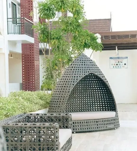 Apartment E&d Royal Oceancrest Mactan - 1br Full With Balcony And Rooftop With Panoramic View Near Airport
