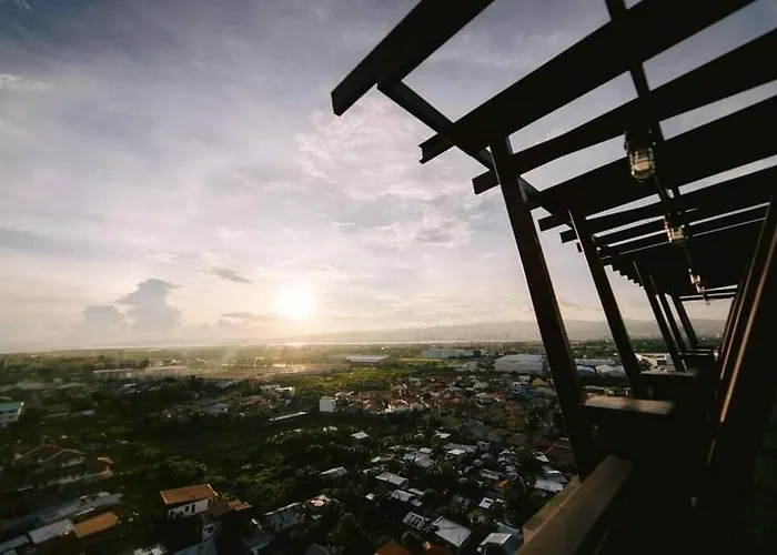 E&d Royal Oceancrest Mactan - 1br Full With Balcony And Rooftop With Panoramic View Near Airport Apartment