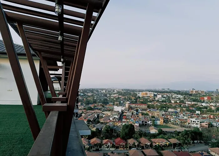 E&d Royal Oceancrest Mactan - 1br Full With Balcony And Rooftop With Panoramic View Near Airport