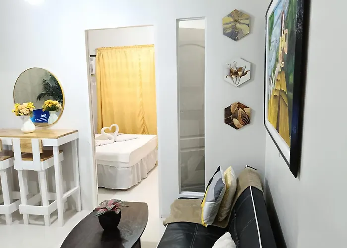 Apartment E&d Royal Oceancrest Mactan - 1br Full With Balcony And Rooftop With Panoramic View Near Airport