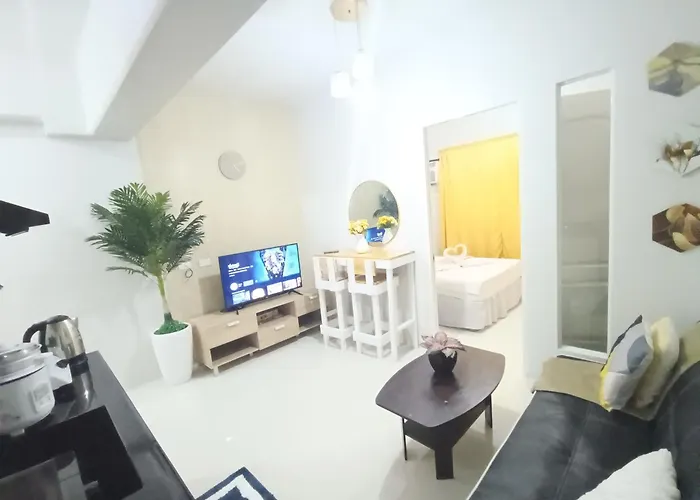 E&d Royal Oceancrest Mactan - 1br Full With Balcony And Rooftop With Panoramic View Near Airport Apartment